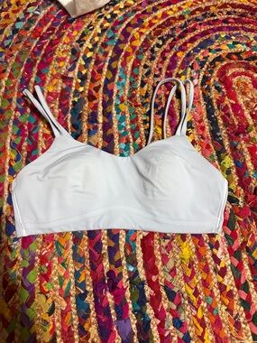 LULULEMON light grey sports bra